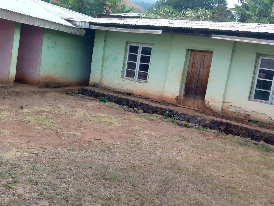 The current Fon's Palace buildings in Talla Village