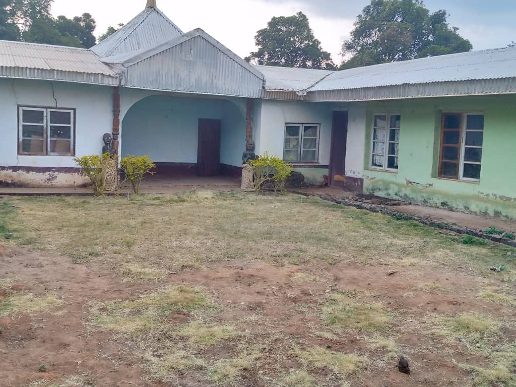 Current Fon's Palace in Talla Village